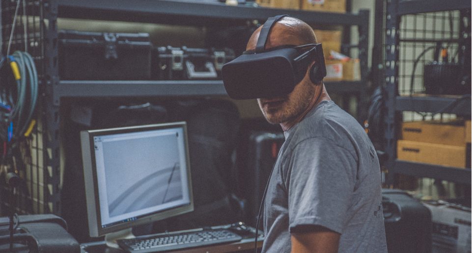 Virtual Reality for Industrial Use: Towards a Metaverse