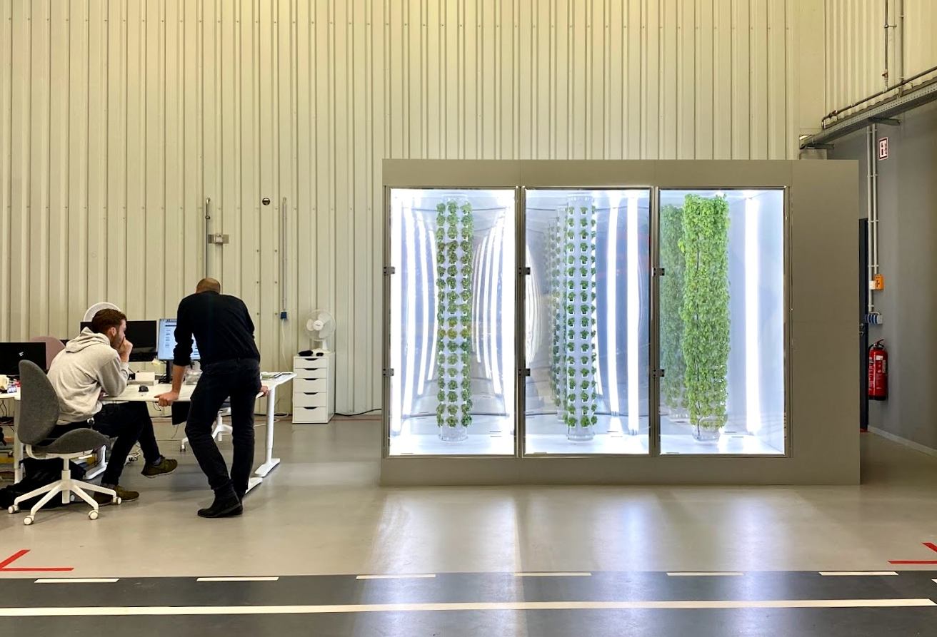 Vertical farm by Lite&Fog