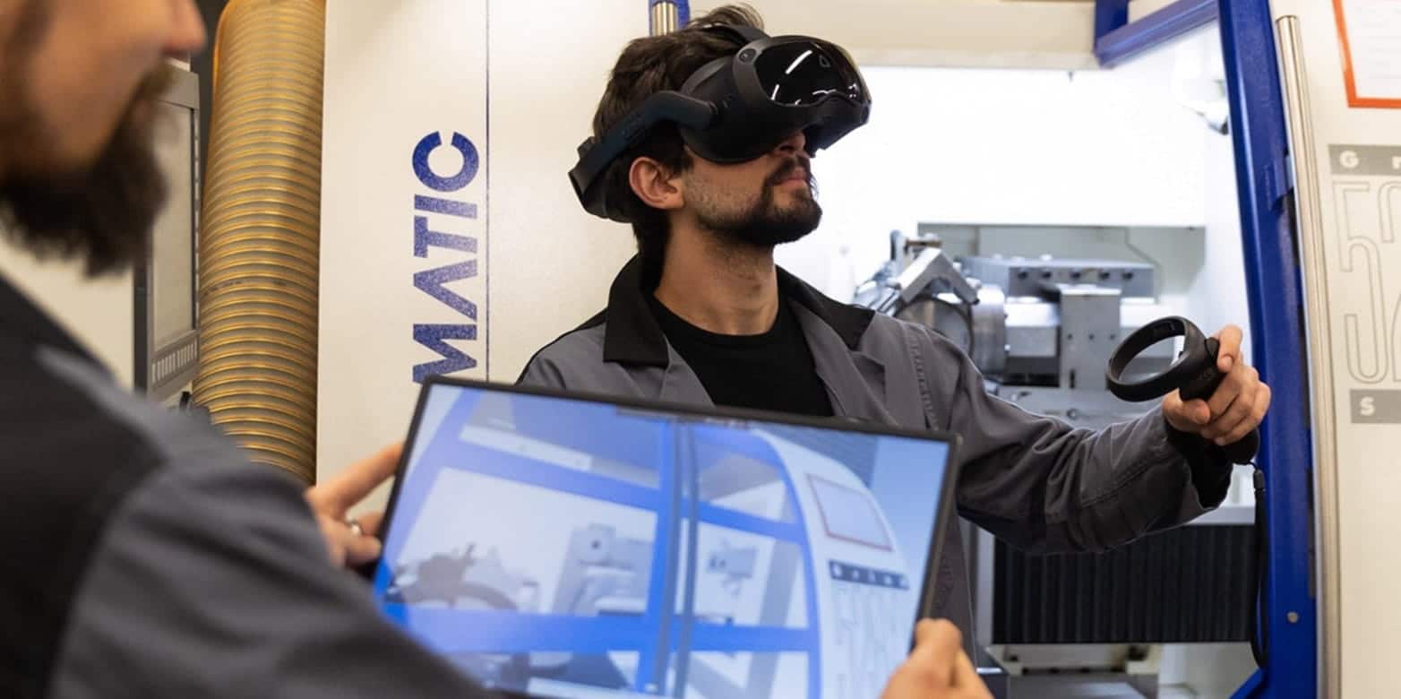 Virtual Reality for Industrial Training Applications and Benefits
