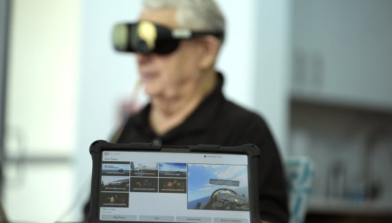 Using virtual reality for elderly people - VR for seniors